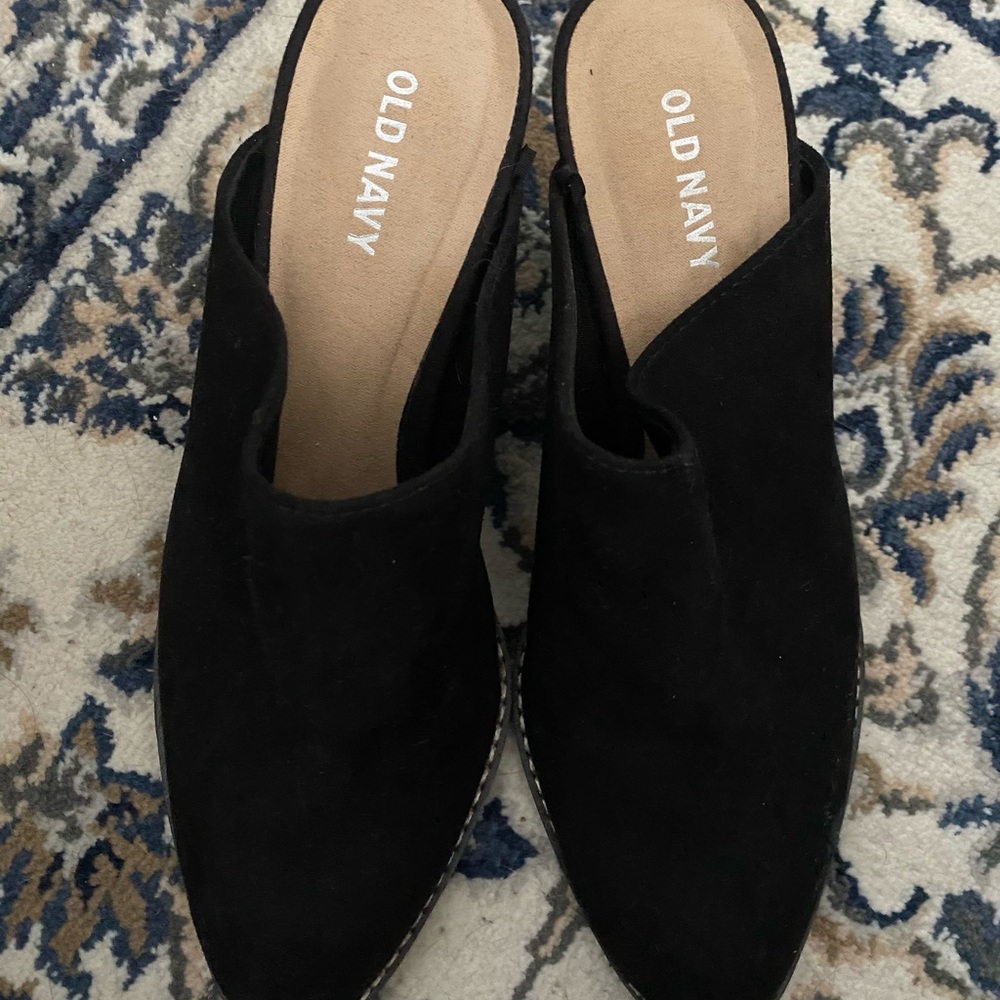 Old navy shoes